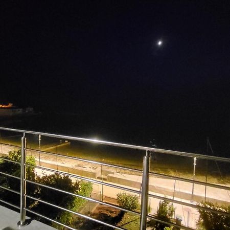 Apartman Dora With Sea View And Terrace Umag Exteriör bild